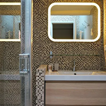 Little - Simone דירה ליל